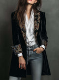 Valeria | Blazer entallado negro con detalles barrocos
