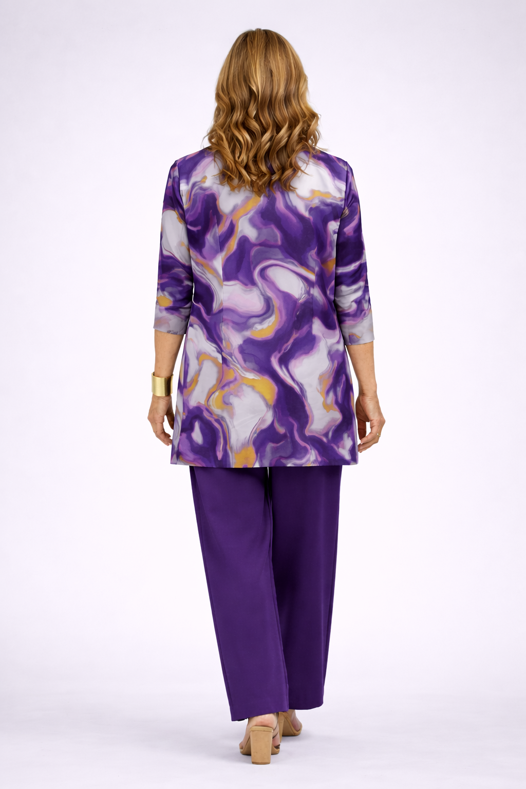Isabel | Conjunto de tres piezas con cárdigan estampado – Morado y blanco